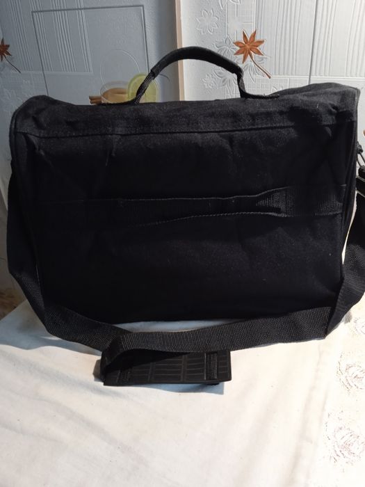 Сумка для ноутбука б/у.