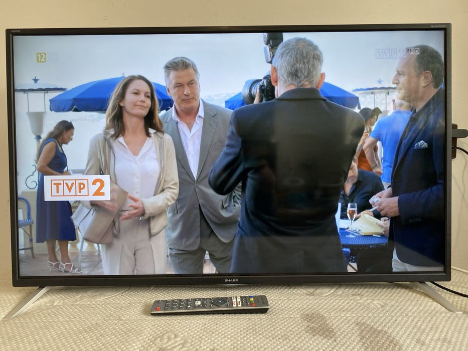Sharp 40 cali 4K Ultra HD smart