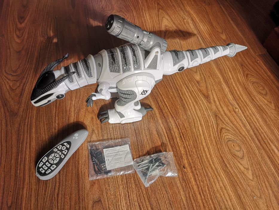 Dinossauro telecomandado