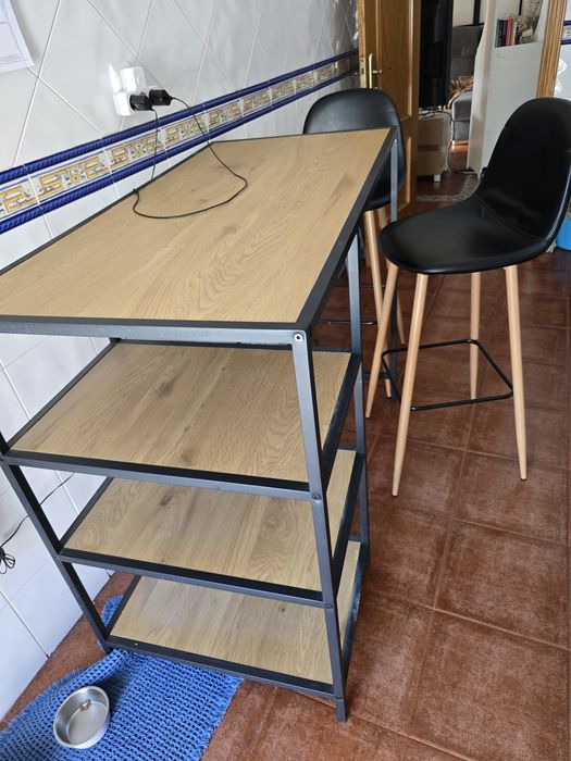 Bar de cozinha com 2 caldeiras almofadadas