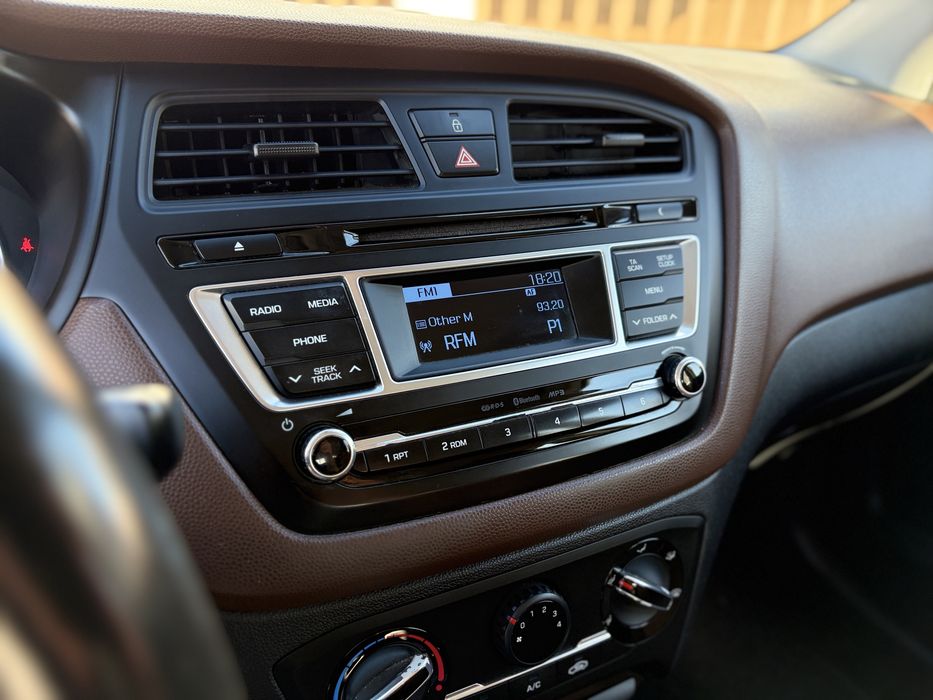 Hyundai i20 • 1.2 STYLE 85cv • 126.000 kms