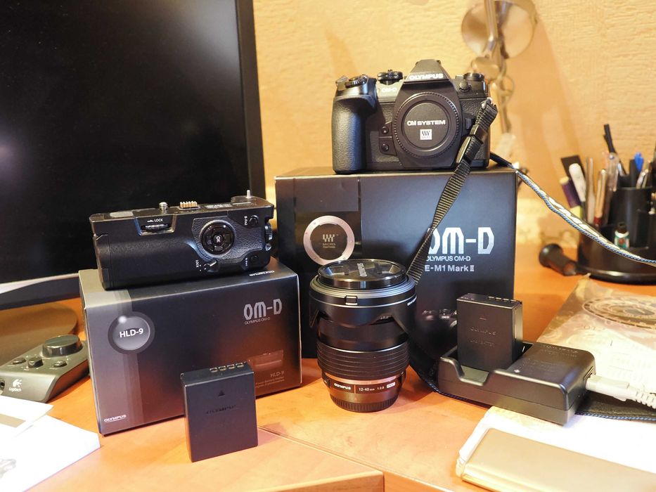 Olympus OM-D  E-M1 Mark II