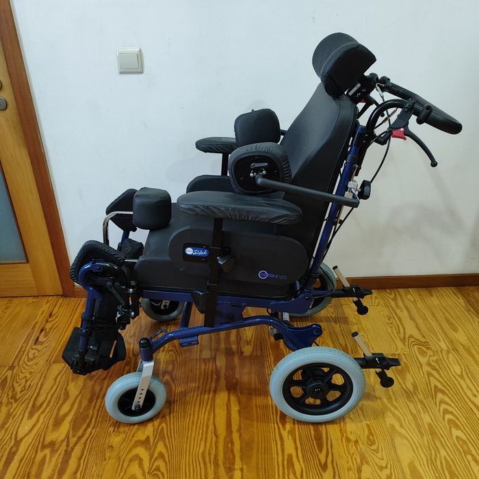 Cadeira de Rodas Multifuncional Moretti Relief Go – Como Nova