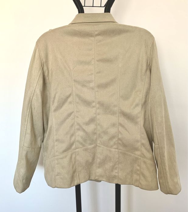 Casaco em camurça novo