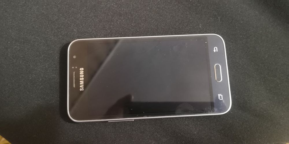 Продам 2 телефони на запчастини,чи під відновлення