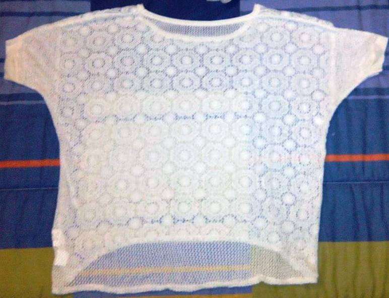 camisola de renda branca