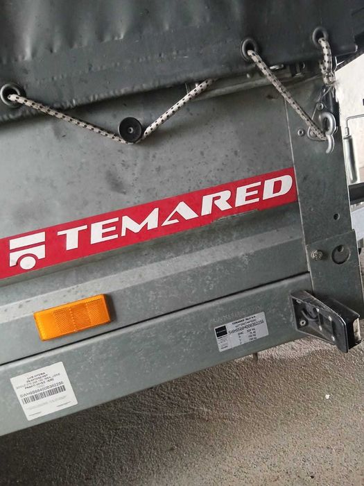 Reboque para carro com lona