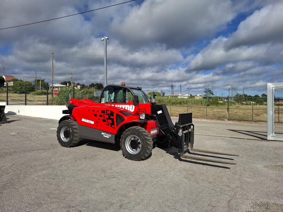 Manitou telescópico MT625 com matrícula