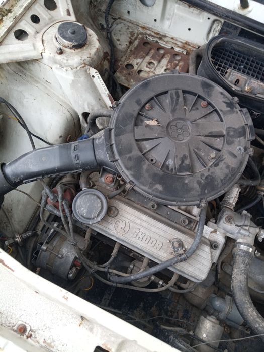 Продам автомобіль Шкода Фаворит синього кольору