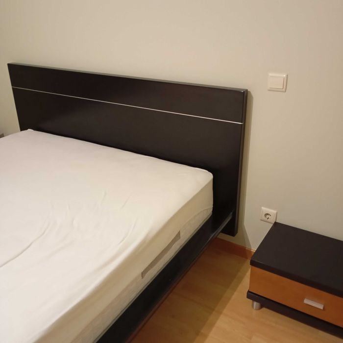 Cama casal usada