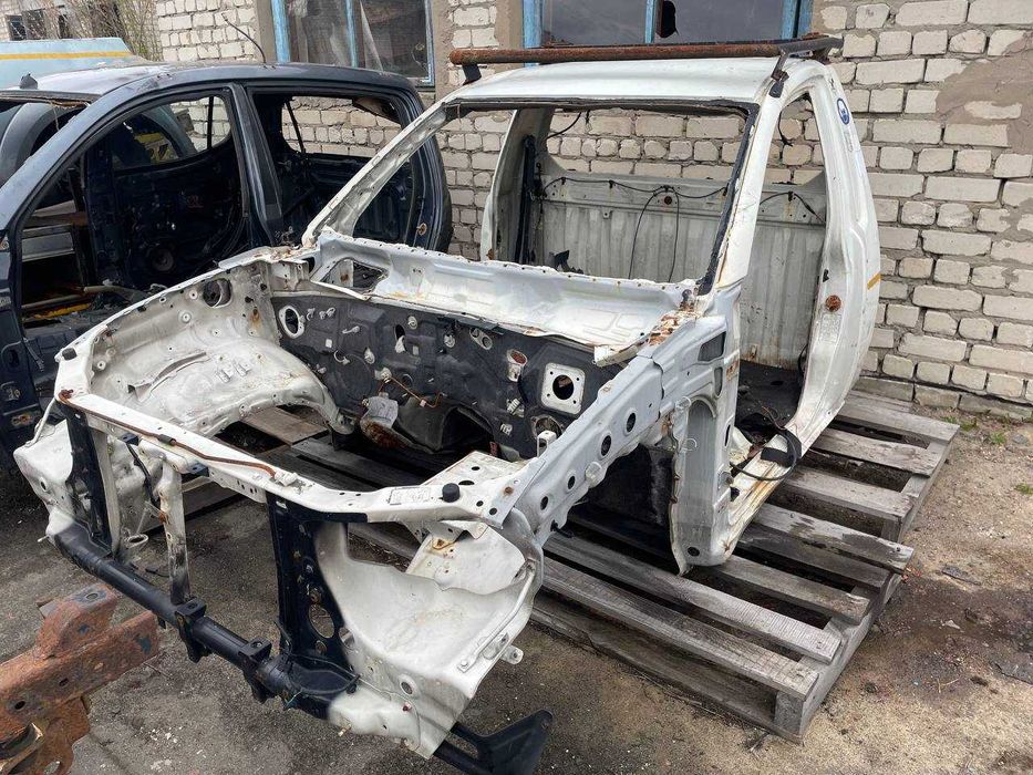 Кабіна кузов  Mitsubishi L200  4 покоління на 2 дверкі