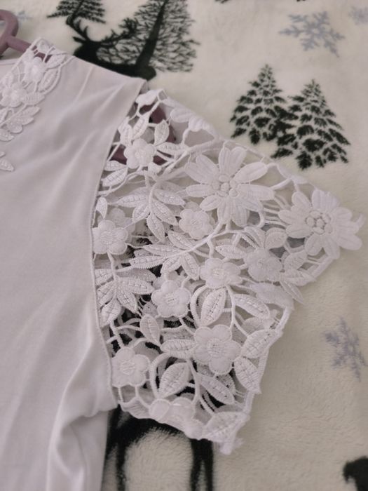 Bluzeczka z gipiurą i lekka haftowana bluzeczka