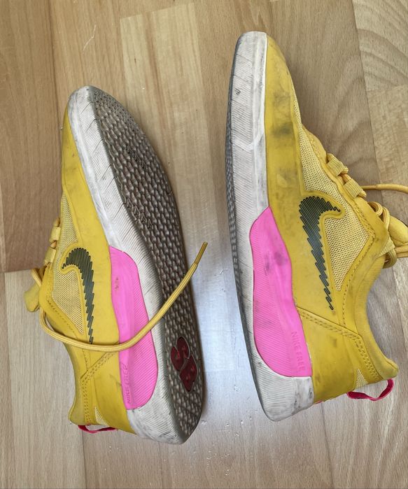 3 pares de sapatilhas Nike
