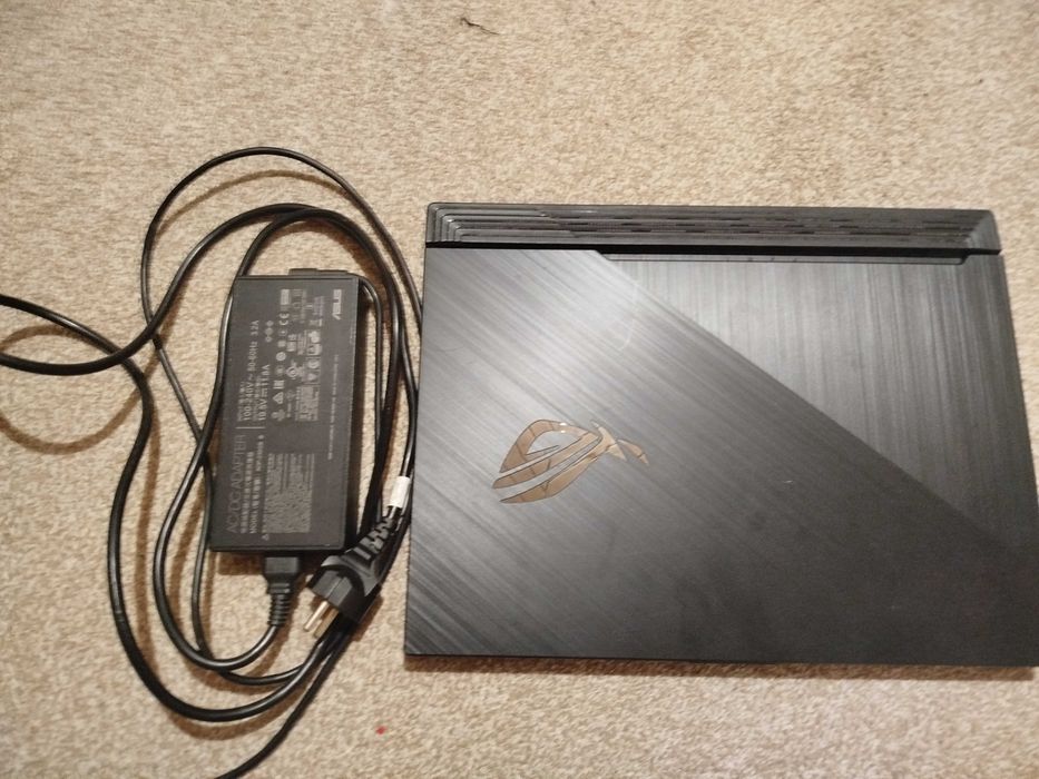 ASUS ROG Strix G G531GU-AL061AT – laptop gamingowy po zalaniu. Sprzedaję jako uszkodzony, na części lub do naprawy.