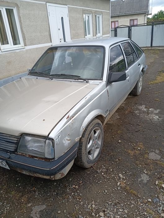 Продам машину Opel
