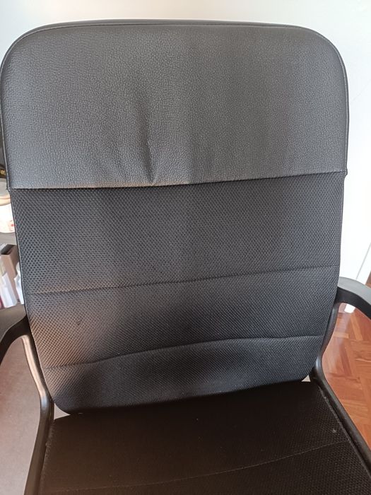 Cadeira de escritório preta