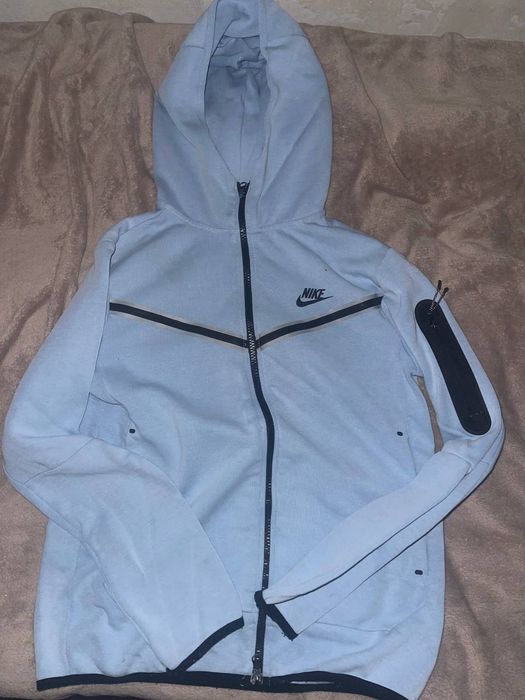 Продам  Nike Tech Fleece