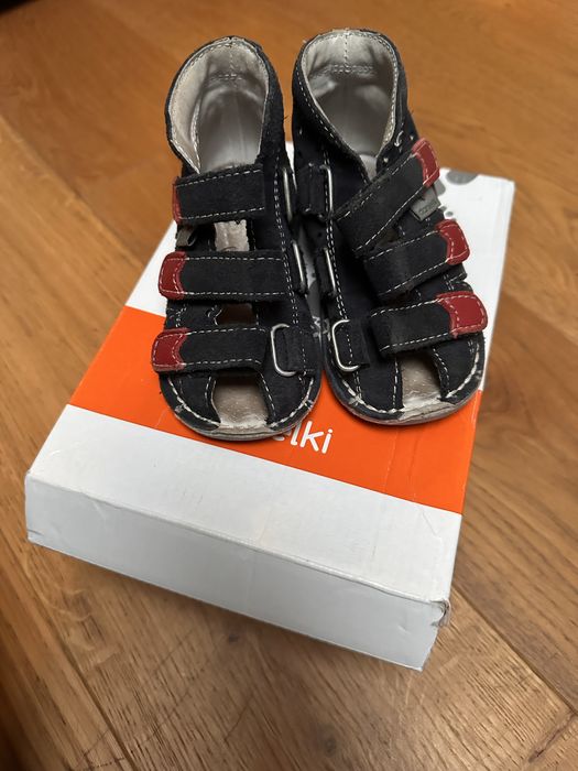 Danielki buty profilaktyczne granatowo-czerwone r.21