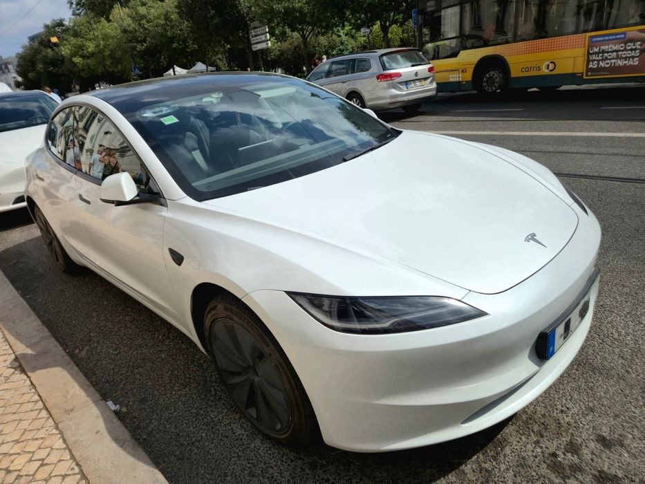 Tesla Model 3 Tração Traseira