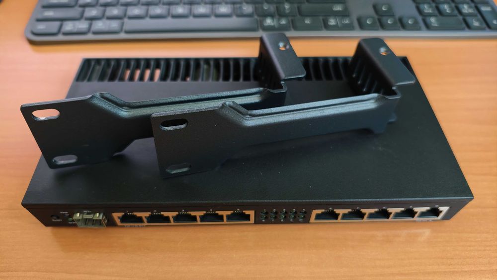 Mikrotik RB4011 + RM