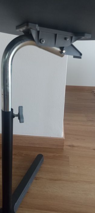 Mesa apoio computador IKEA