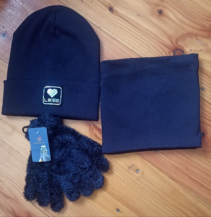 Набір зимовий на флісі шапка + хомут + рукавиці