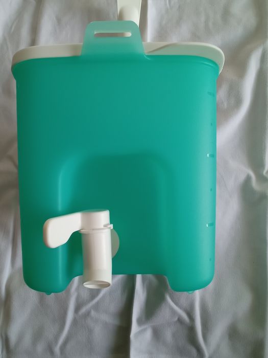 Depósito de água tupperware novo
