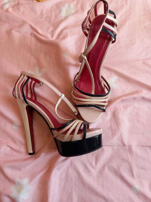 Гарні босоніжки, ціна договірна