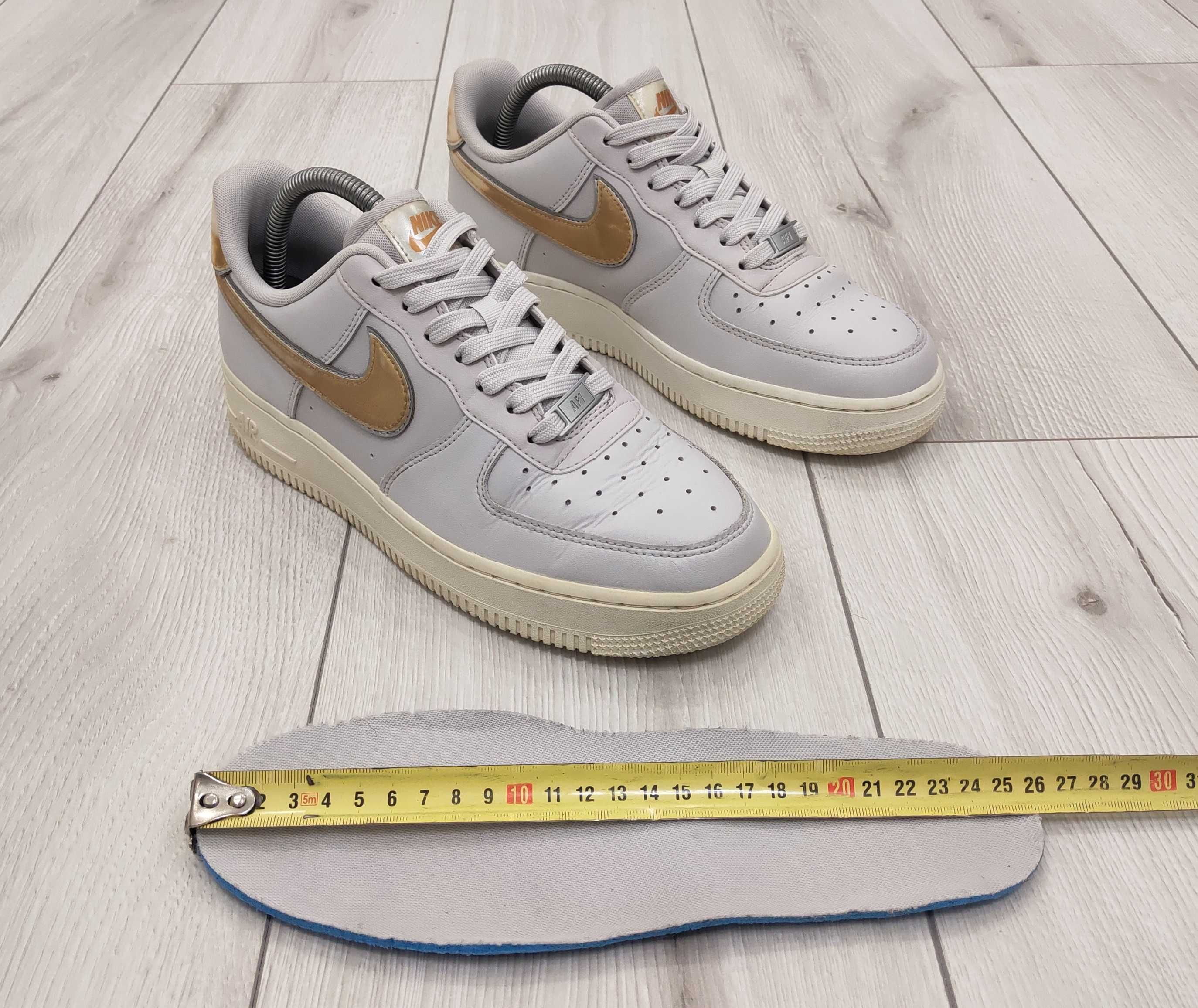 nike wmns air force 1 07 mtlc 25 5 850 Olx