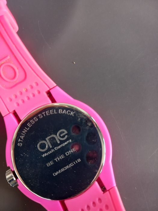 Relógio One + Braceletes suplentes