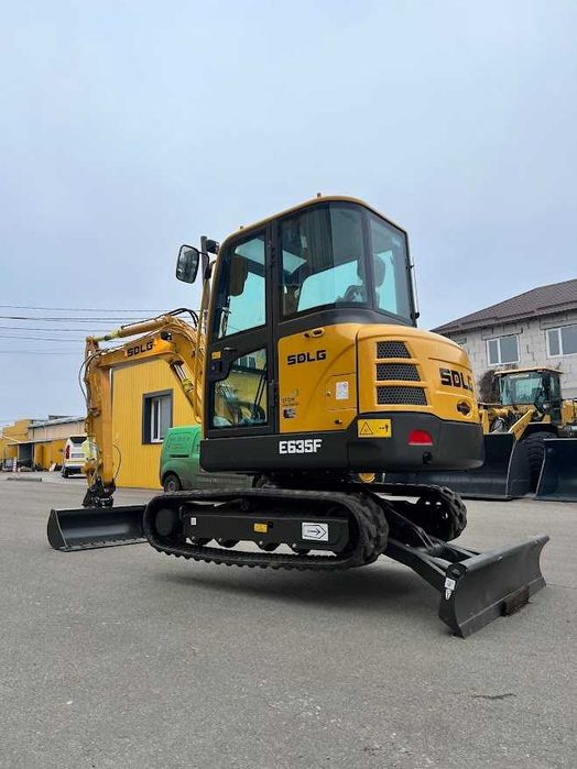 Гусеничний міні - екскаватор моделі E635F SDLG  (VOLVO GROUP)