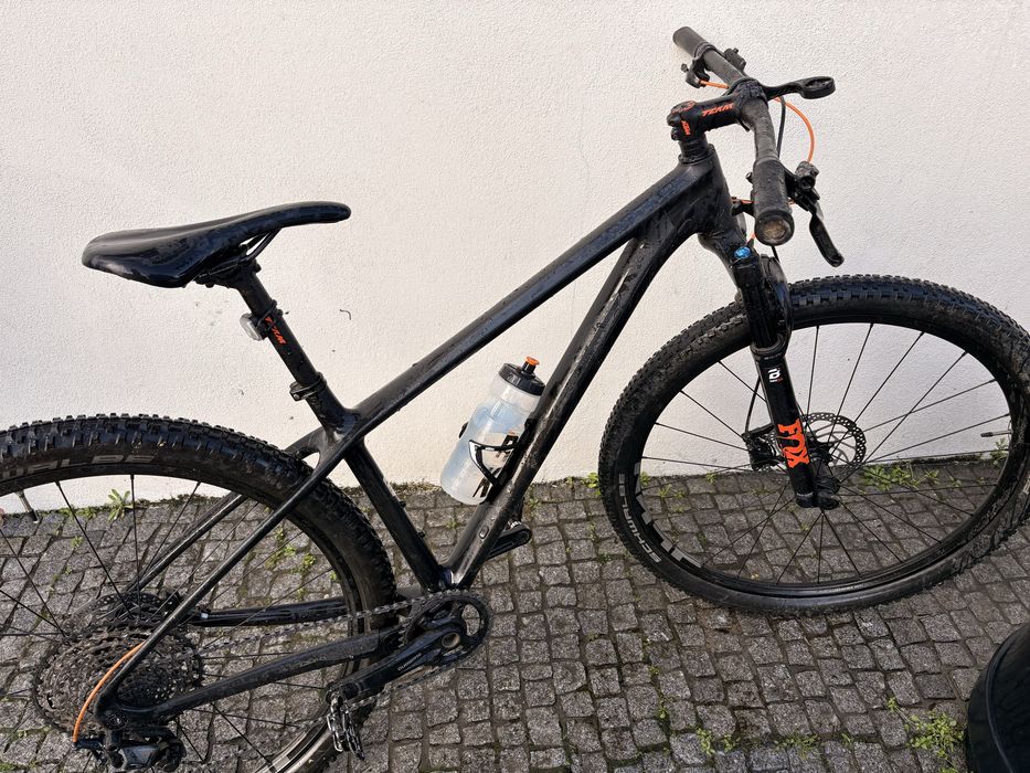 KTM myroon pro 2020