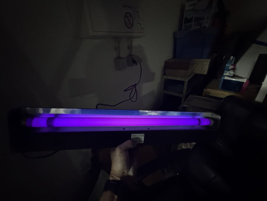 Luz negra roxa para decorar