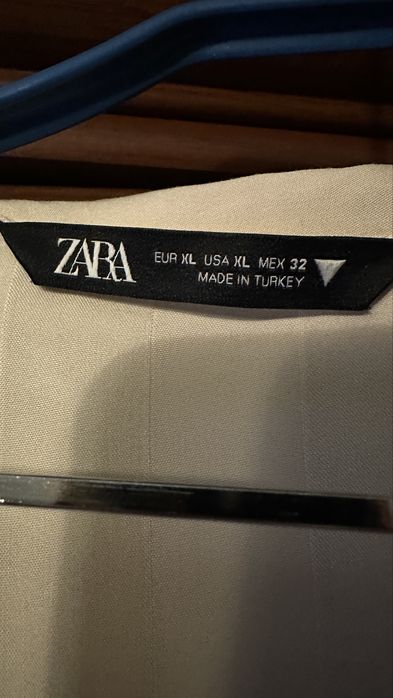 Рубашка Zara бежева в піжамном стилі