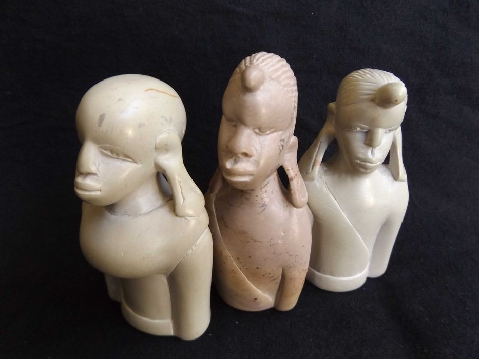 ARTE AFRICANA – Conjunto de 3 BUSTOS em Pedra