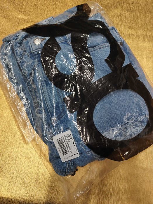 Mix paletes 500 ou 1000 unidades roupas para mulher e alguns para homens