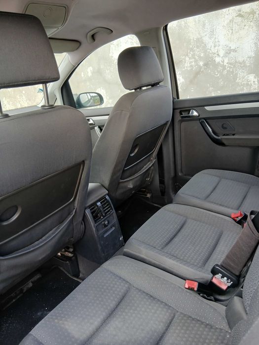 Volkswagen Touran — fotografia 4