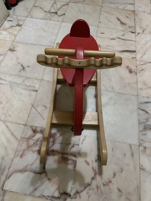 Cavalinho de madeira