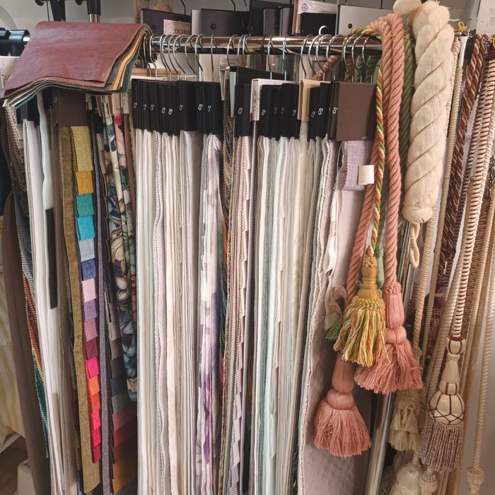 Cortinados/Estofos/Arranjos de roupas