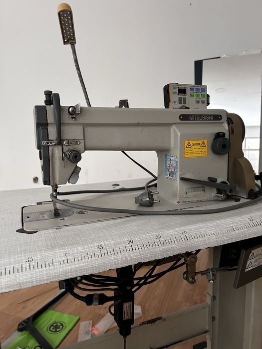 Máquina Ponto Corrido Industrial Mitsubish.