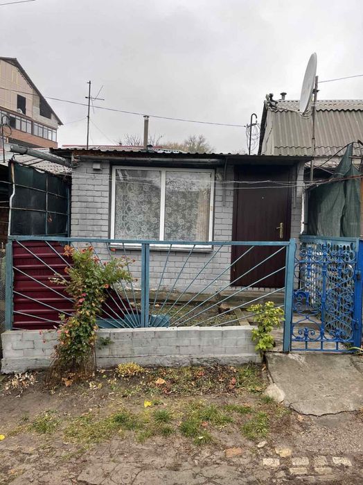 Продам часть дома   Нагорный  пр.Гагарина с гаражом отд. уч-ток