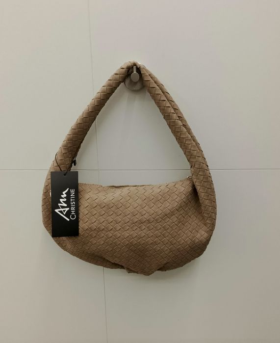 Nowa beżowa torebka pleciona boho, typu bagietka, hobo