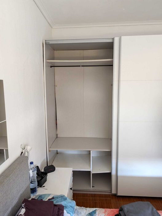 Roupeiro de duas portas (estilo closet)