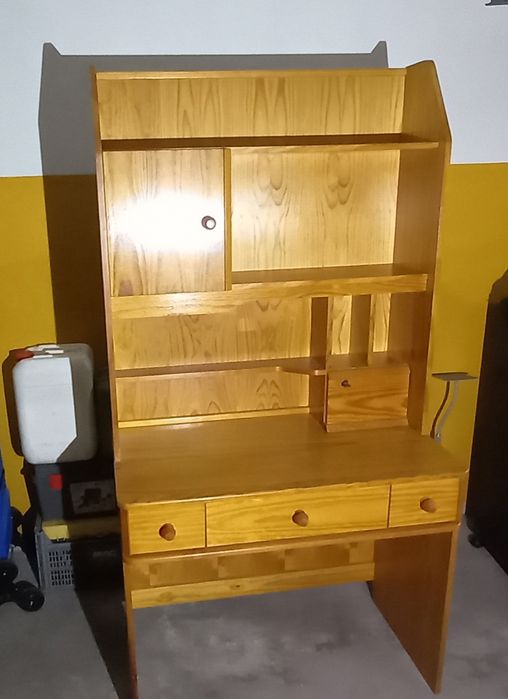 Secretária com Alçado em Pinho