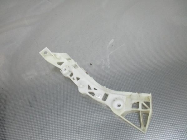 Guia de pára-choques trás direita MAZDA 3 (BK)