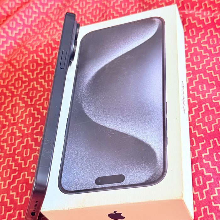iPhone 15 Pro Max 256GB — Excelente Estado