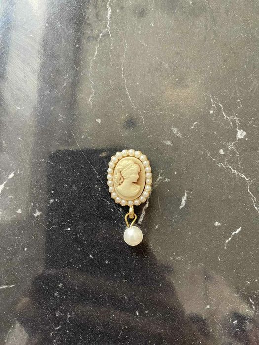 Брошь с жемчужинами