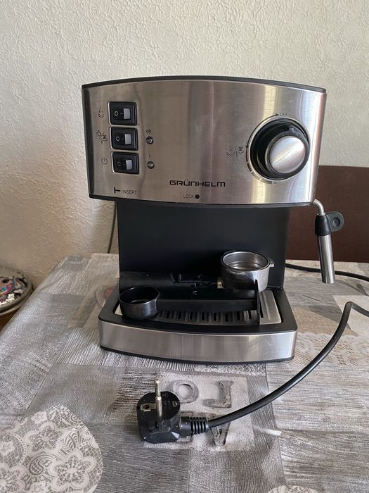 Продам рожкову кавомашинку