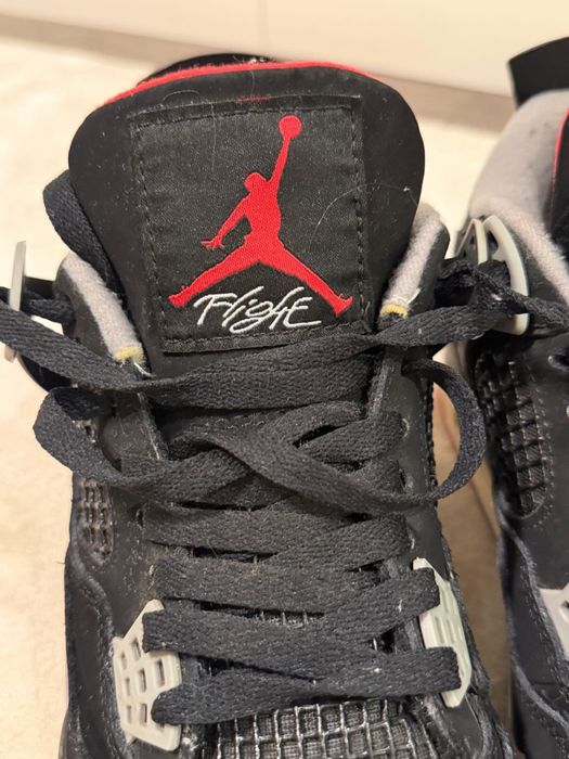 jordan 4 preto e vermelho em bom estado e preco negociavel
