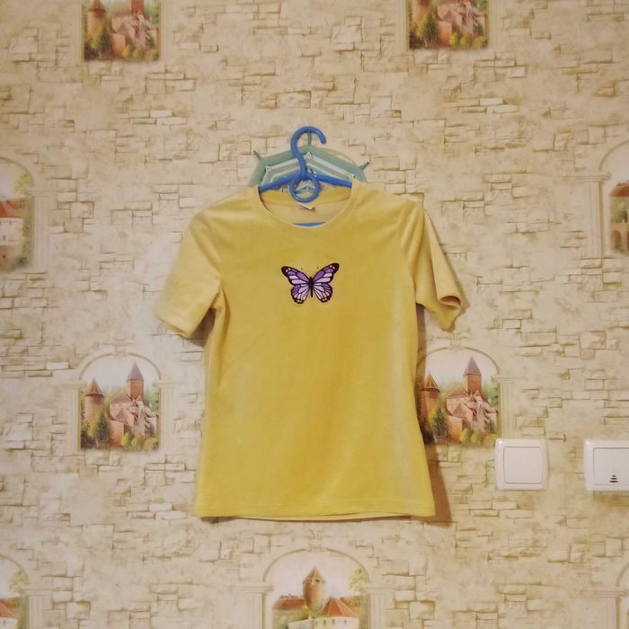 Футболка на девочку велюровая